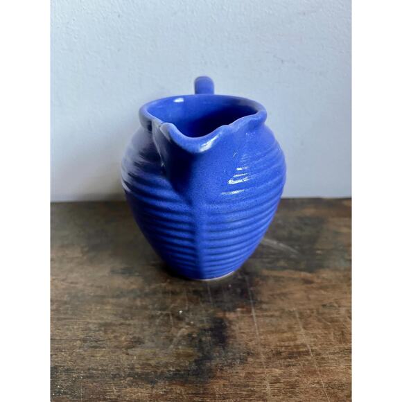 Vintage BAUER Pottery 907 Blue Ceramic Beehive Ringware Pitcher | 20 oz - Picture 4 of 5